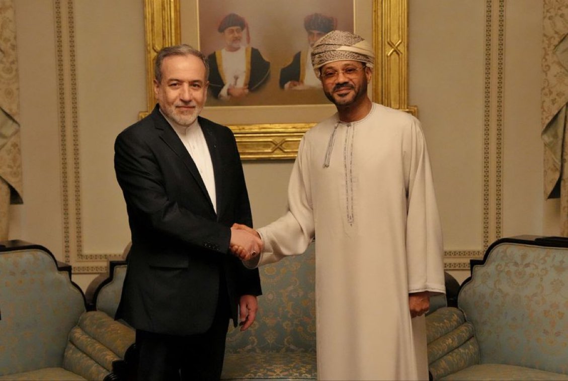 عُمان وإيران تجددان التأكيد على أمن الملاحة وحرية العبور في مضيق هرمز