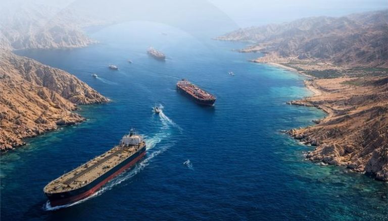 رئيس "أدنوك" يحذر من تداعيات تهديد الملاحة في مضيق هرمز على الاقتصاد العالمي