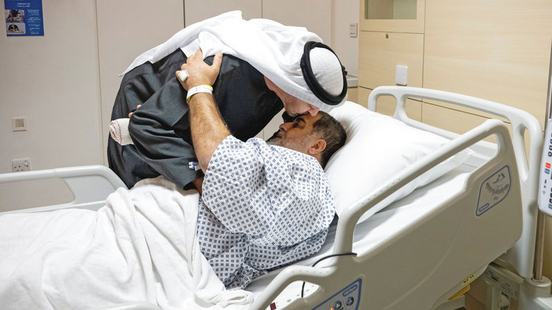 رئيس الدولة يزور المصابين في الاعتداءات الإيرانية: "أنتم بين أهلكم وفي بلدكم"