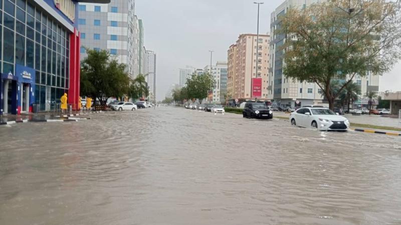 هيئة الطرق بالشارقة توقف خطوط النقل إلى باقي الإمارات بسبب الأحوال الجوية