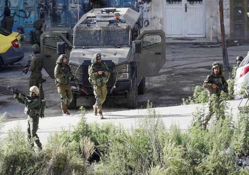 جيش الاحتلال ينفذ حملة اقتحامات ومداهمات واعتقالات في بلدات بالضفة الغربية