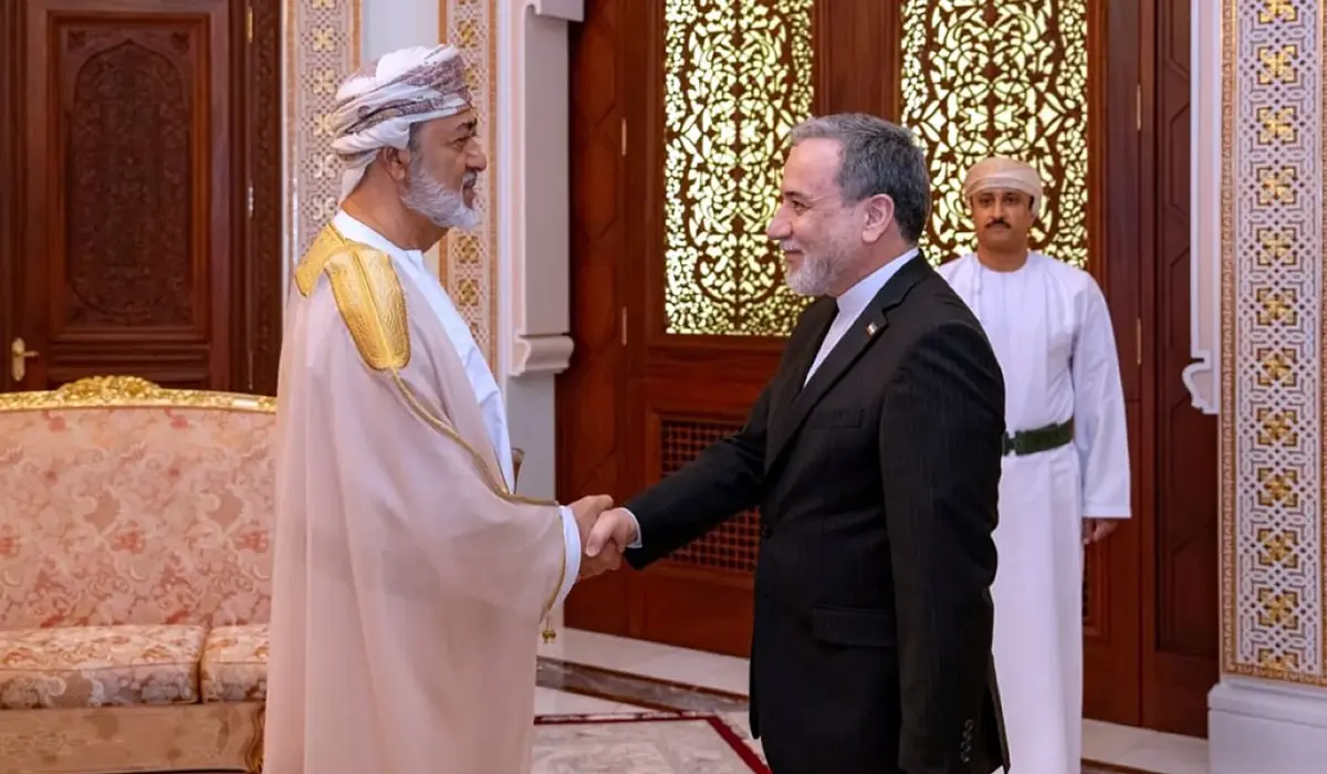 الغارديان: واشنطن تضغط على عُمان لإنهاء قنوات التواصل مع إيران