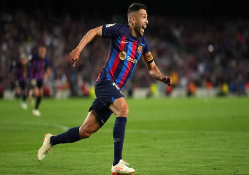 برشلونة يقترب من التتويج بالليجا بفوز صعب على أوساسونا