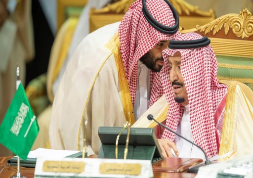 كورونا يصل حكام السعودية.. إصابة العشرات منهم والملك سلمان يعزل نفسه بجزيرة