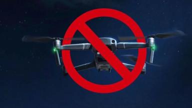 الهجمات الإيرانية تدفع رأس الخيمة إلى حظر تشغيل الطائرات المسيّرة