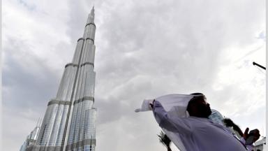 "الأرصاد": تقلبات في درجات الحرارة وفرص لسقوط الأمطار الثلاثاء والأربعاء