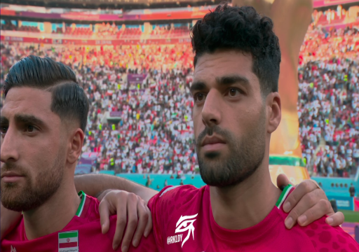 كأس العالم.. اللاعبون الإيرانيون يمتنعون عن ترديد النشيد الوطني تضامناً مع المحتجين