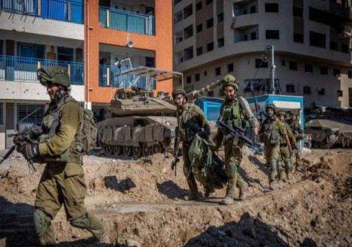جيش الاحتلال يقر بمقتل ضابط وجندي وإصابة آخرين بغزة