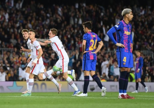 آينتراخت فرانكفورت يطيح ببرشلونة من الدوري الأوروبي وويستهام يتأهل لنصف النهائي