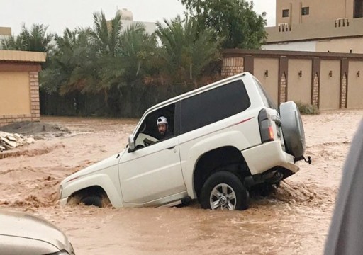 حاكم رأس الخيمة يوجه بحصر الأضرار الناجمة عن الأمطار