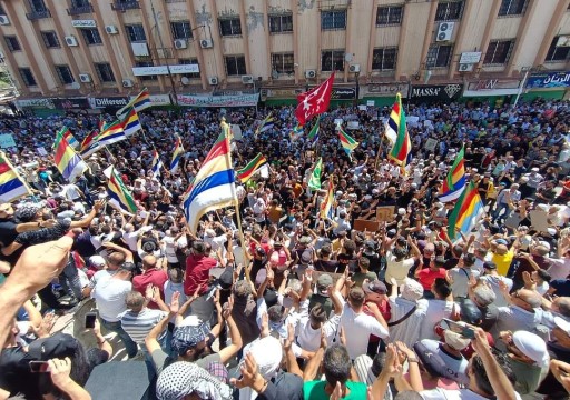 سوريا.. السويداء تسجل أكبر تظاهرة احتجاجية منذ بداية الحراك ضد نظام الأسد