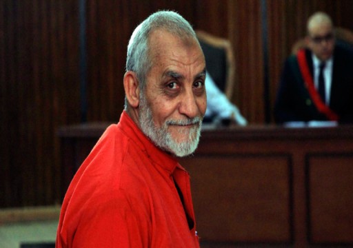 القضاء المصري يحكم بإعدام مرشد الإخوان وقيادات في الجماعة