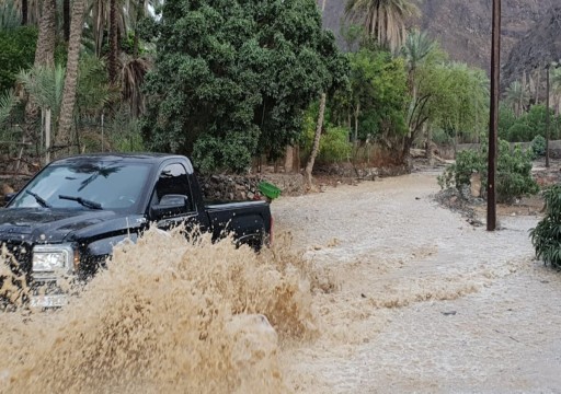 بالصور.. أمطار غزيرة ومتوسطة على المناطق الشرقية والشمالية