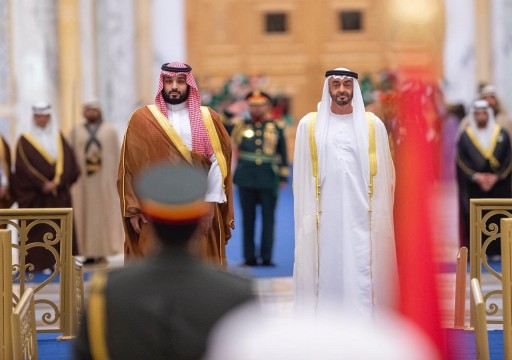 بن سلمان يصل أبوظبي ومحمد بن زايد في مقدمة مستقبليه