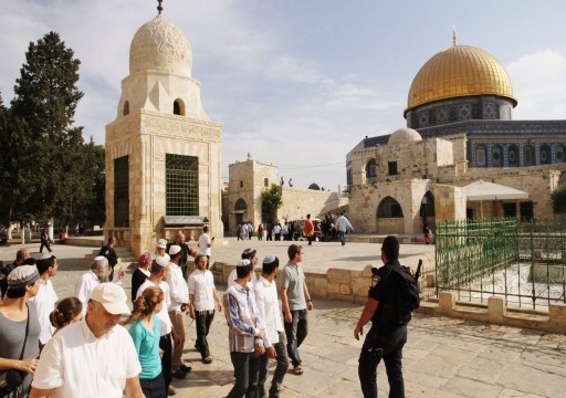 مستوطنون يجددون اقتحام المسجد الأقصى تحت حراسة شرطة الاحتلال