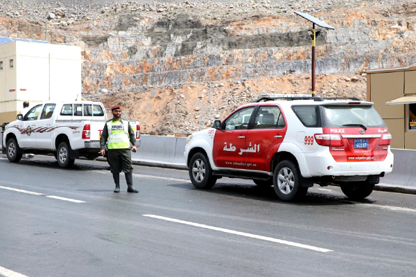 حاكم رأس الخيمة يأمر بزيادة رواتب الكادر المحلي بشرطة الإمارة