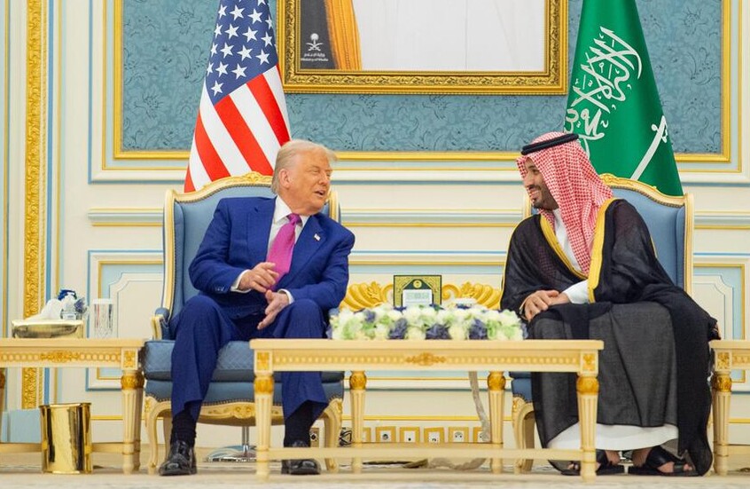 ولي العهد السعودي وترامب يؤكدان أمن الملاحة ويبحثان تطورات المنطقة