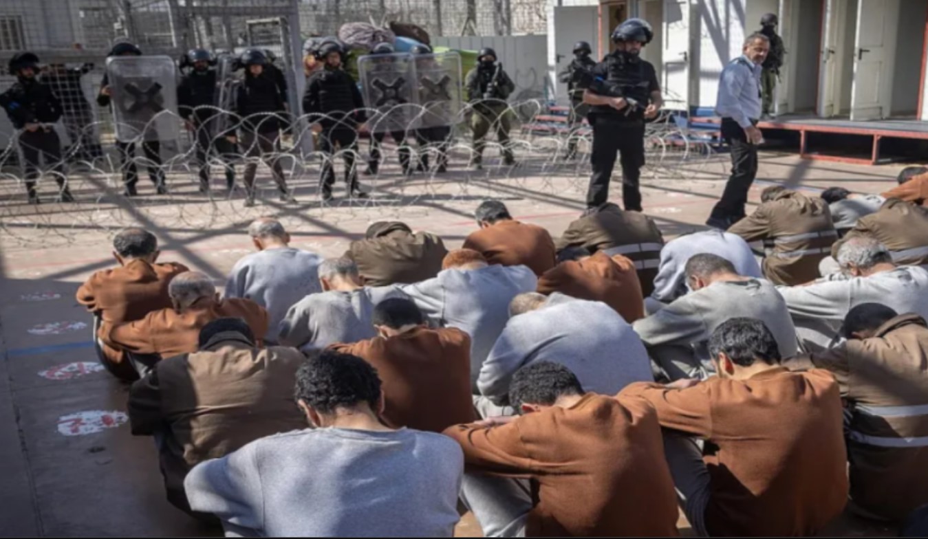 بينها الإمارات.. ثمان دول عربية وإسلامية تدين مصادقة الاحتلال على قانون إعدام الأسرى