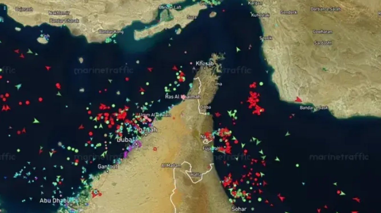لماذا يصعب إعادة فتح مضيق هرمز بدون اتفاق مع إيران؟