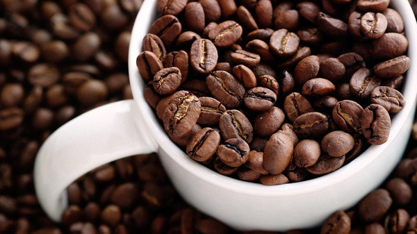 دراسة: الكافيين يحد من الإصابة بطنين الأذن 